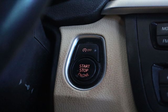2015 BMW 3 Series 328i - 23093845 - 32