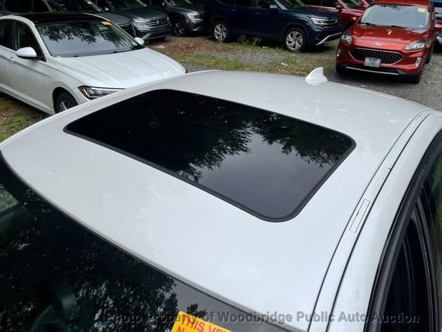 2015 BMW 3 Series 328i xDrive - 23063325 - 4