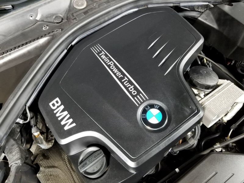2015 BMW 3 Series 328i xDrive - 18323492 - 17