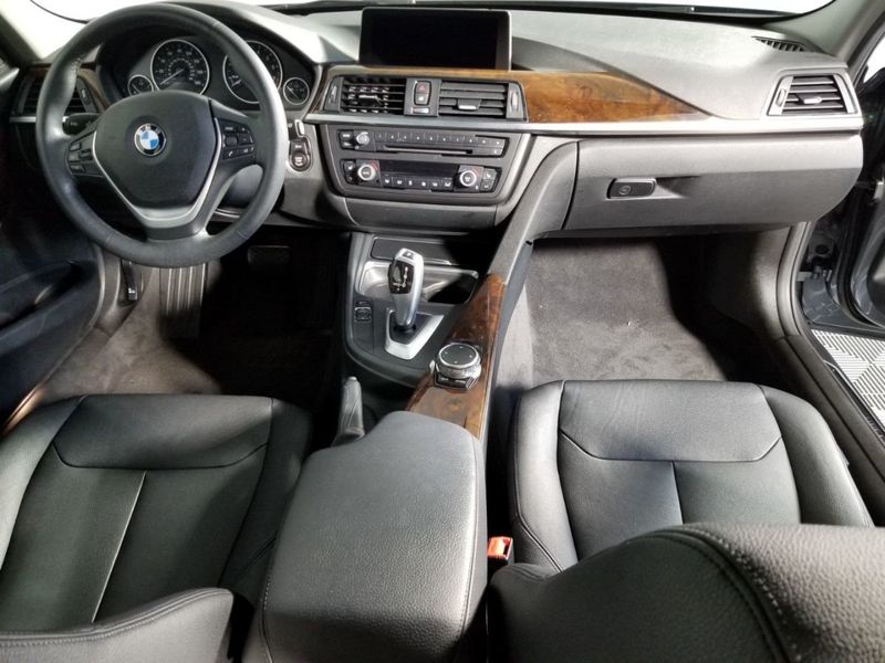 2015 BMW 3 Series 328i xDrive - 18323492 - 21