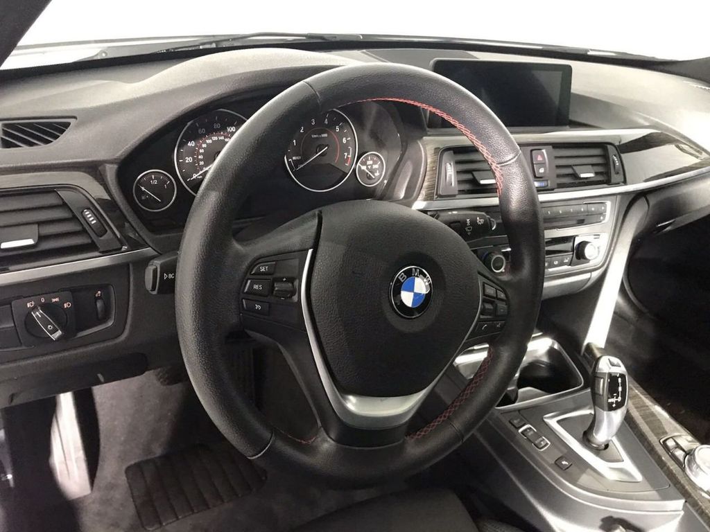 2015 BMW 3 Series 328i xDrive - 18323543 - 5