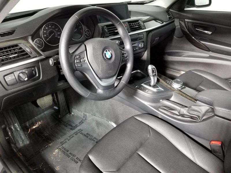 2015 BMW 3 Series 328i xDrive - 18371033 - 17