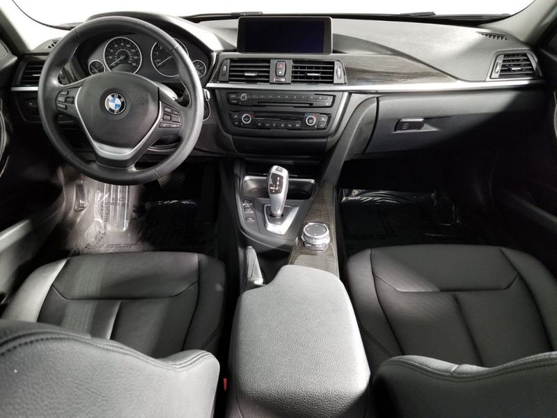 2015 BMW 3 Series 328i xDrive - 18371033 - 21