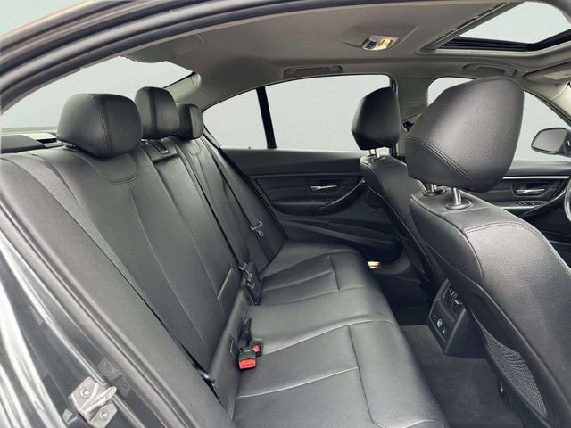 2015 BMW 3 Series 328i xDrive - 22988610 - 17