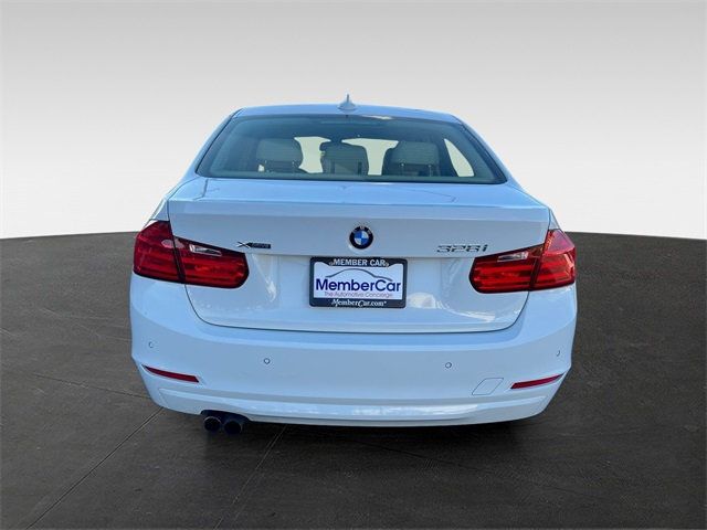 2015 BMW 3 Series 328i xDrive - 22942979 - 3