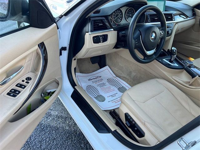 2015 BMW 3 Series 328i xDrive - 22949324 - 9