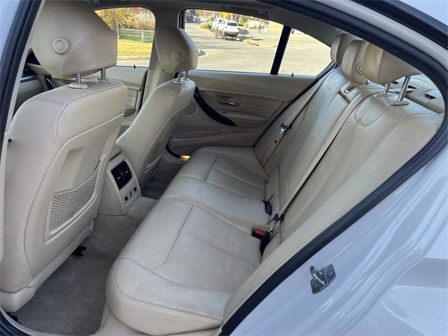2015 BMW 3 Series 328i xDrive - 22949324 - 12