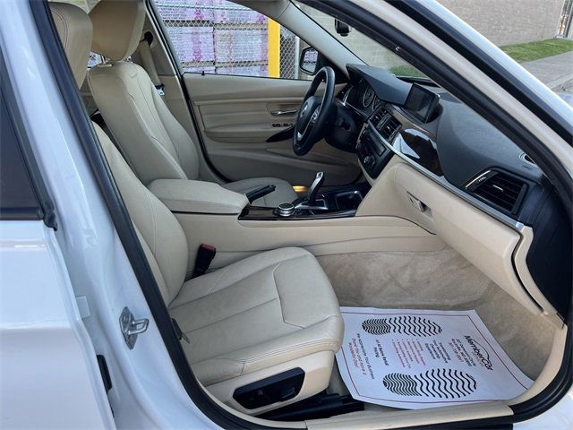 2015 BMW 3 Series 328i xDrive - 22949324 - 15