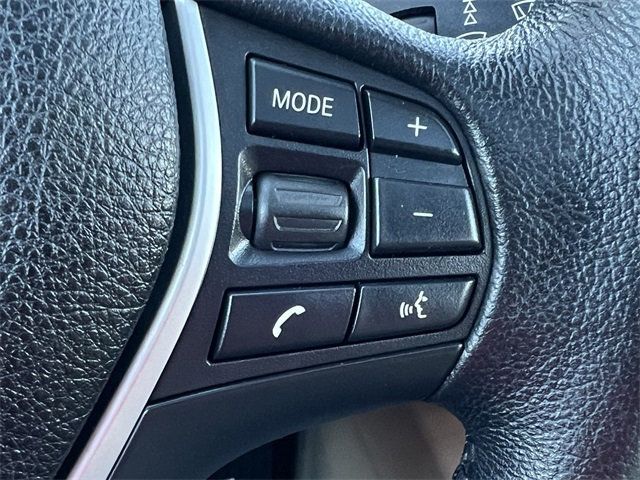 2015 BMW 3 Series 328i xDrive - 22949324 - 19