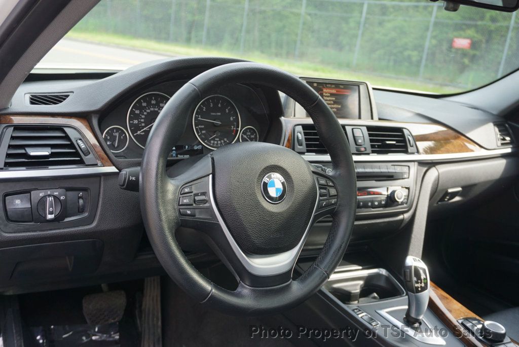 2015 BMW 3 Series 328i xDrive - 22427976 - 14