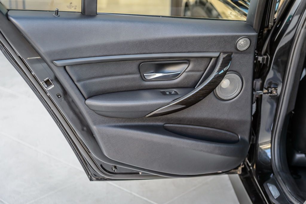 2015 BMW 3 Series 335i - M SPORT - NAV - BLUETOOTH - MOONROOF - TURBO - 22899924 - 47