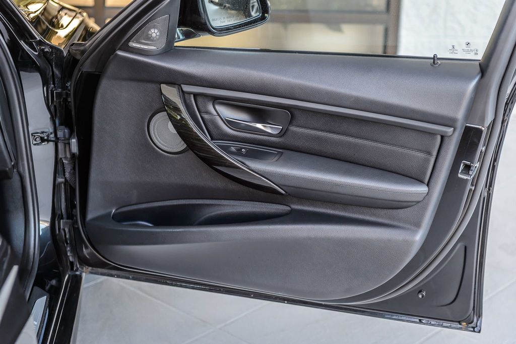2015 BMW 3 Series 335i - M SPORT - NAV - BLUETOOTH - MOONROOF - TURBO - 22899924 - 49