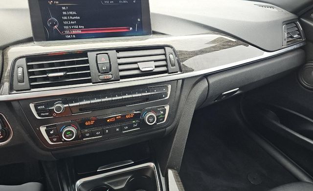 2015 BMW 3 Series 335i xDrive - 23031357 - 11