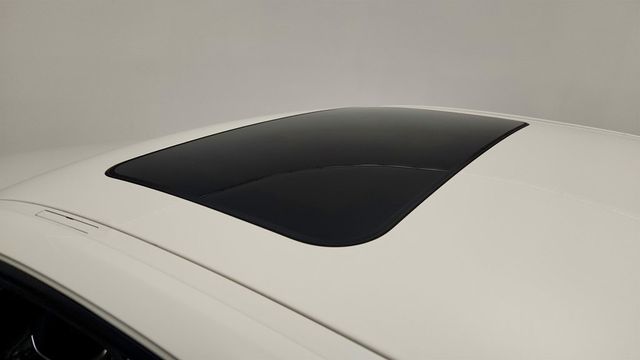 2015 BMW 3 Series 4dr Sdn 328i xDrive AWD w/ Moonroof, Touchpad Nav & Heated Seats - 23003323 - 9