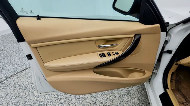 2015 BMW 3 Series 4dr Sdn 328i xDrive AWD w/ Moonroof, Touchpad Nav & Heated Seats - 23003323 - 10