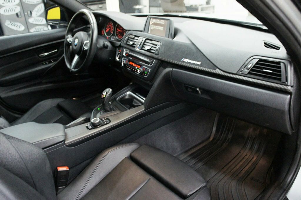 2015 BMW 3 Series M Performance Sport, 20" Perfromance wheels - 22927236 - 36