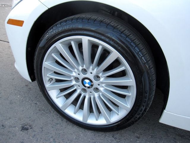 2015 BMW 3 Series Sports  328i xDrive - 22986485 - 38