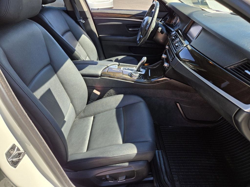 2015 BMW 5 Series 528i - 22926457 - 12