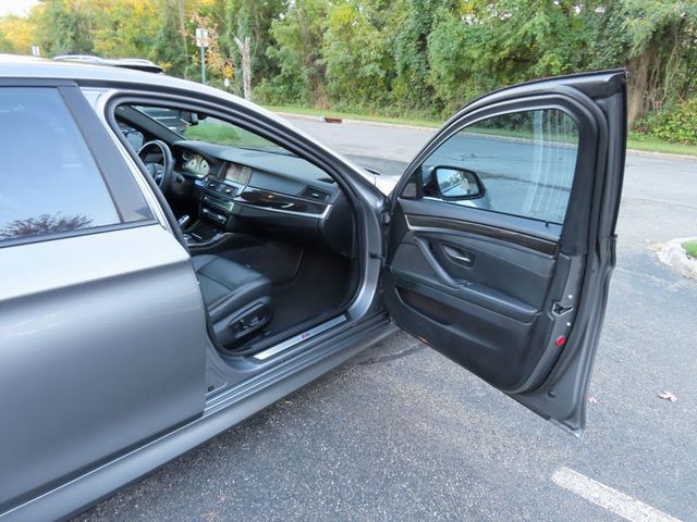 2015 BMW 5 Series 528i - 23095540 - 25