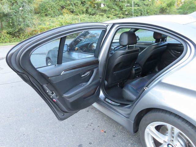 2015 BMW 5 Series 528i - 23095540 - 31