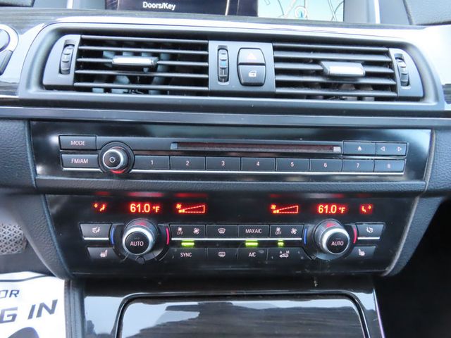 2015 BMW 5 Series 528i - 23095540 - 42