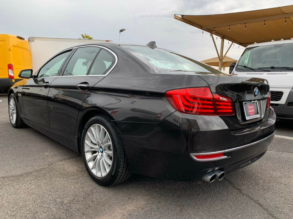 2015 BMW 5 Series 528i - 22929590 - 12