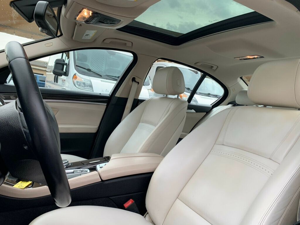 2015 BMW 5 Series 528i - 22929590 - 1