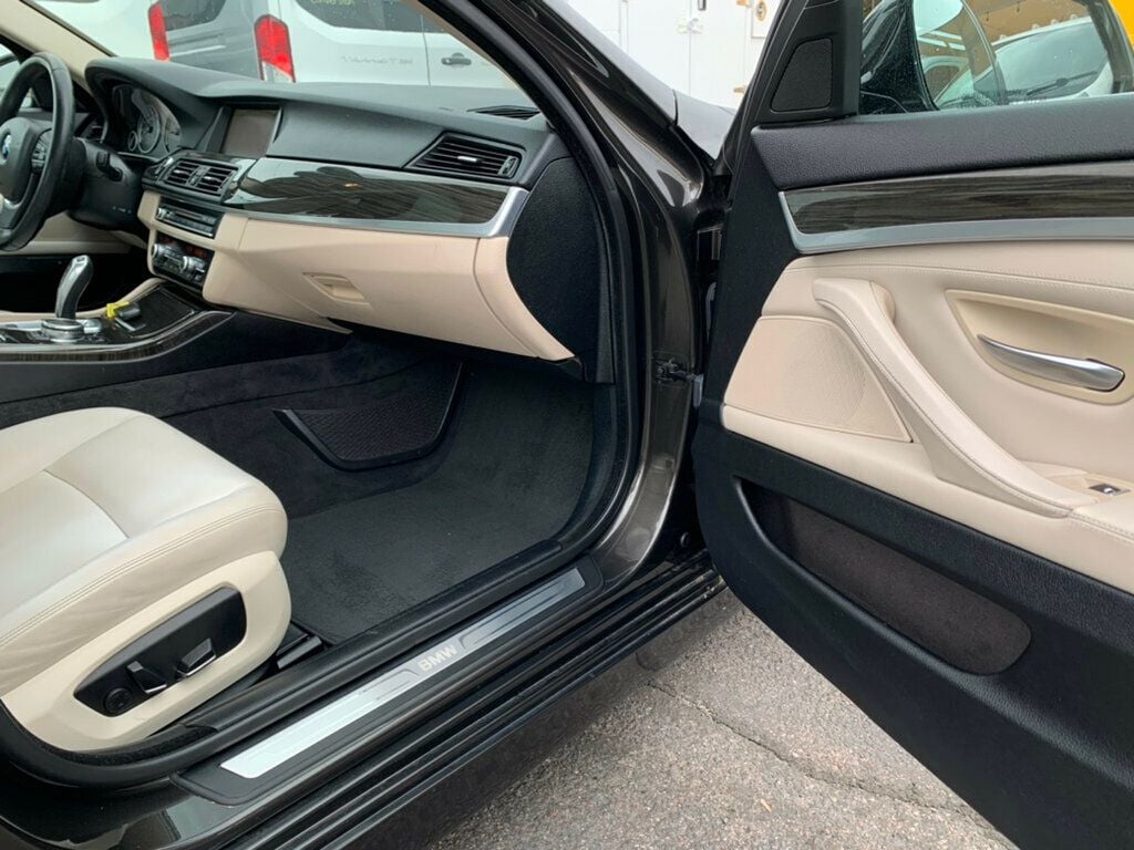 2015 BMW 5 Series 528i - 22929590 - 19