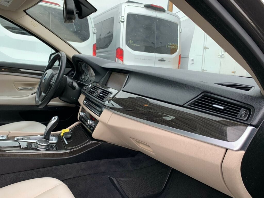 2015 BMW 5 Series 528i - 22929590 - 22
