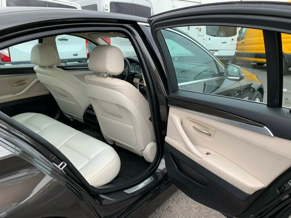 2015 BMW 5 Series 528i - 22929590 - 25