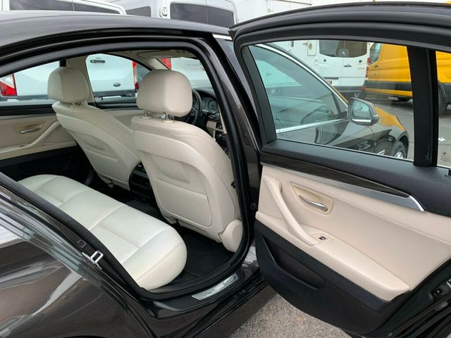2015 BMW 5 Series 528i - 22929590 - 25