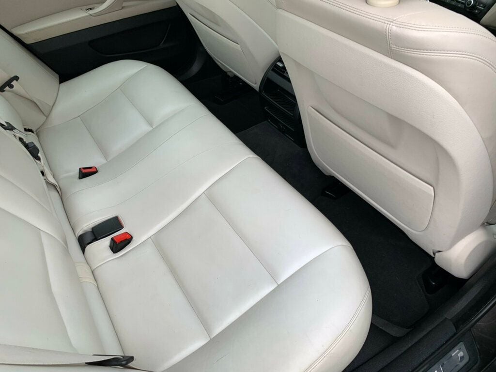 2015 BMW 5 Series 528i - 22929590 - 28