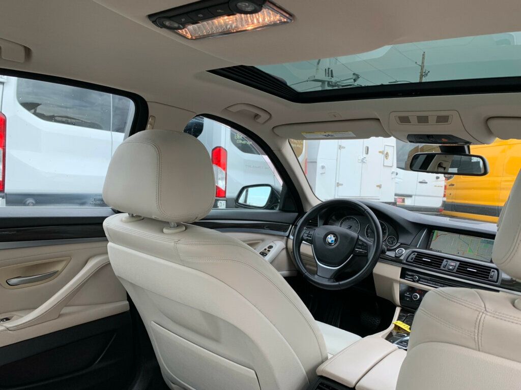 2015 BMW 5 Series 528i - 22929590 - 29