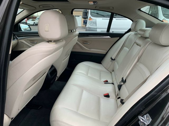 2015 BMW 5 Series 528i - 22929590 - 32