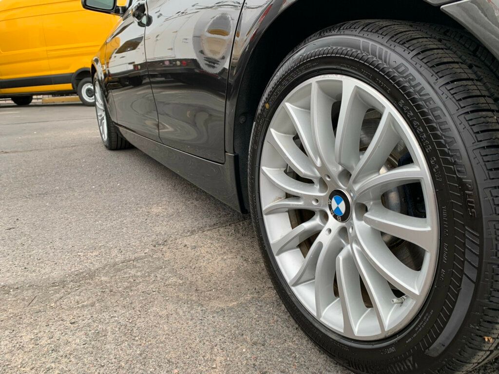 2015 BMW 5 Series 528i - 22929590 - 3