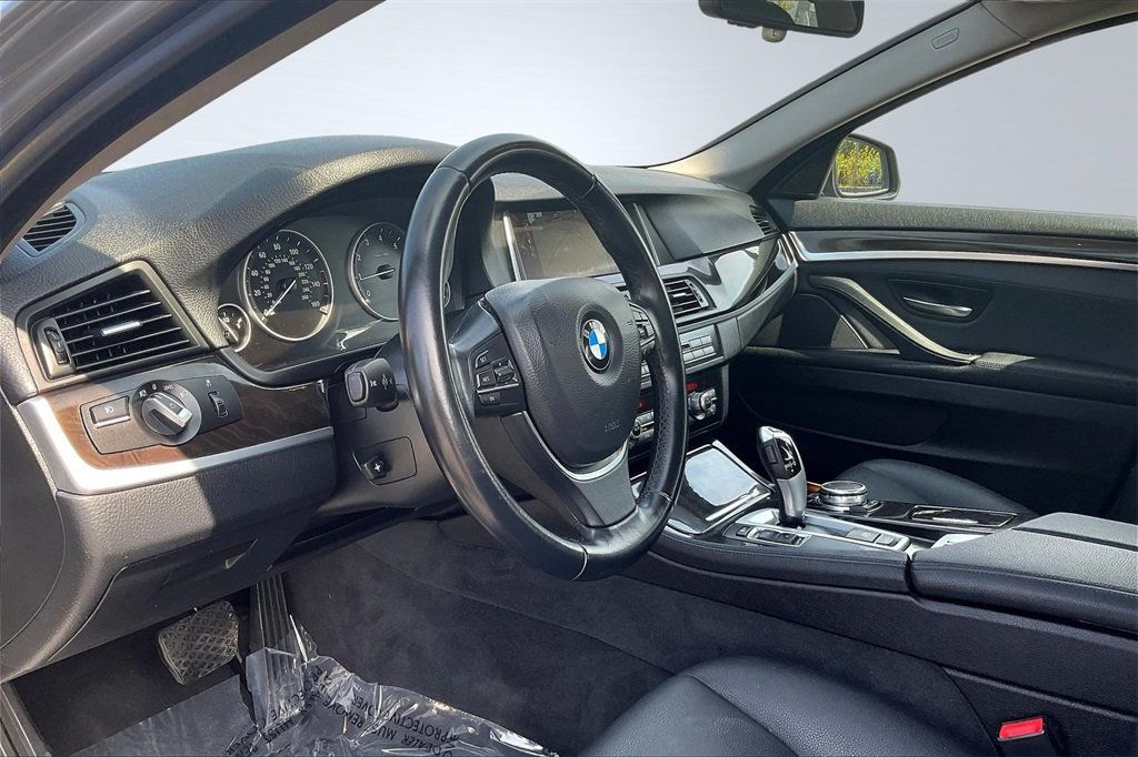 2015 Bmw 528i Sedan photo 11