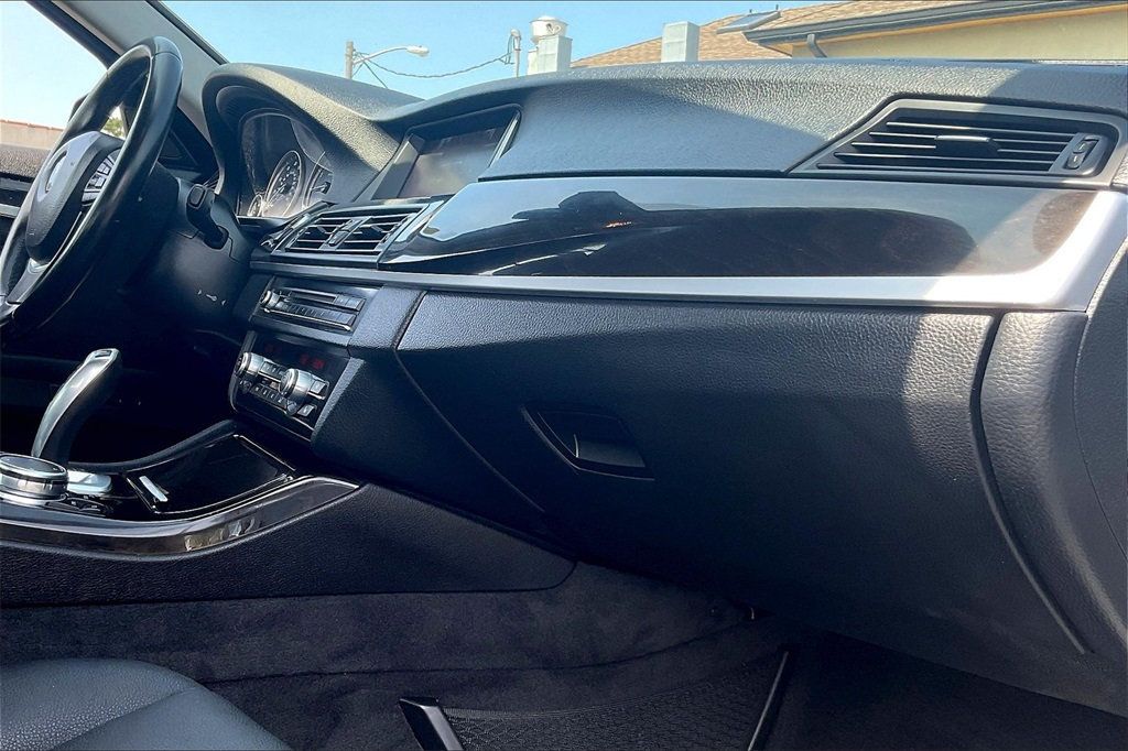 2015 Bmw 528i Sedan photo 12