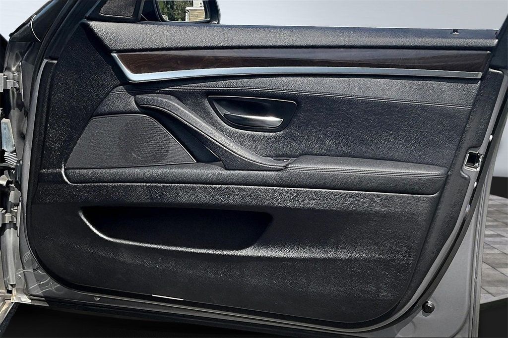 2015 Bmw 528i Sedan photo 16