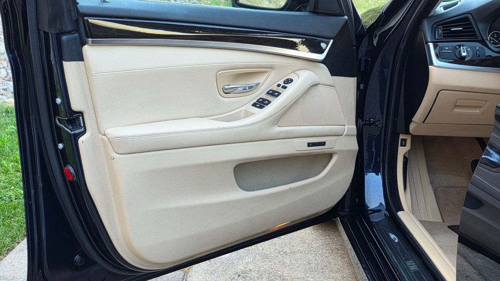 2015 BMW 5 Series 528i - 23009256 - 15