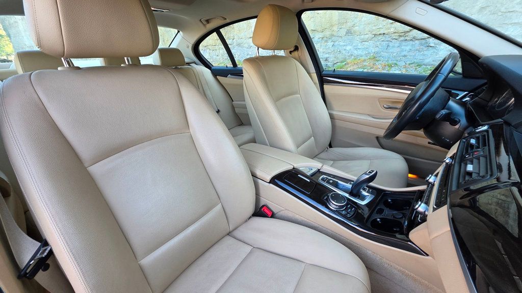 2015 BMW 5 Series 528i - 23009256 - 24