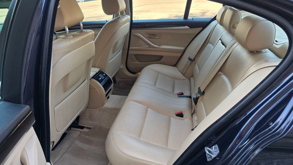 2015 BMW 5 Series 528i - 23009256 - 26