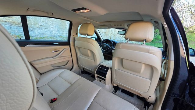 2015 BMW 5 Series 528i - 23009256 - 31