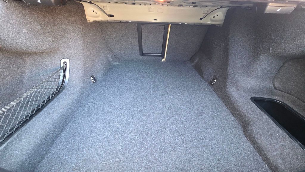 2015 BMW 5 Series 528i - 23009256 - 37