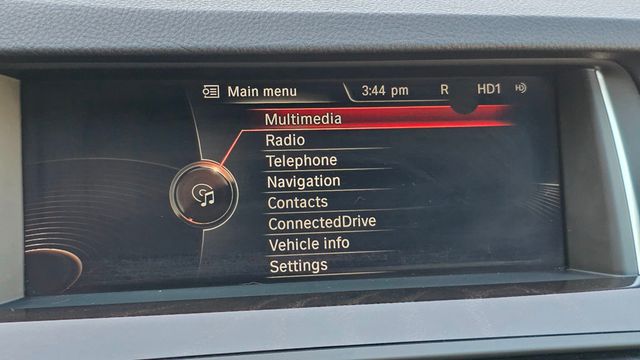 2015 BMW 5 Series 528i - 23009256 - 48