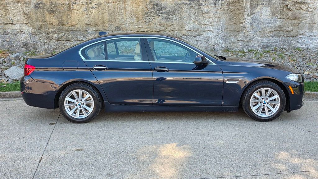 2015 BMW 5 Series 528i - 23009256 - 8