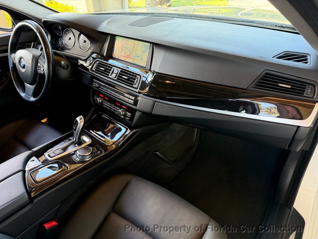 2015 BMW 5 Series 528i Sport Line RWD Sedan - 23019158 - 40