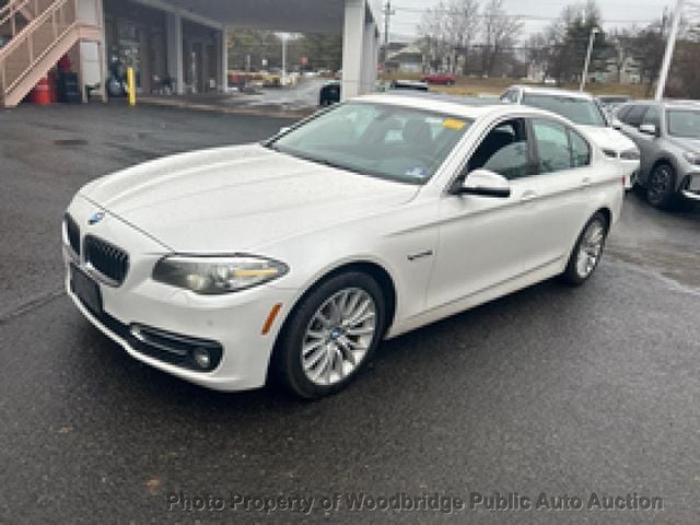 2015 BMW 5 Series 528i xDrive - 22993995 - 0