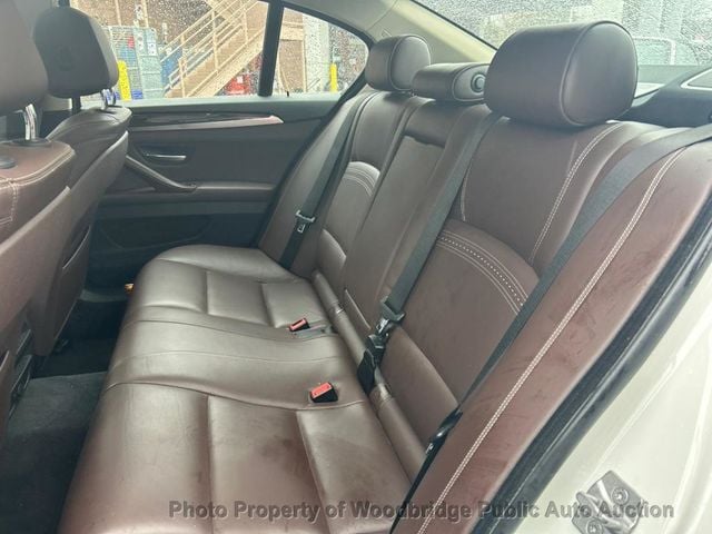 2015 BMW 5 Series 528i xDrive - 22993995 - 10