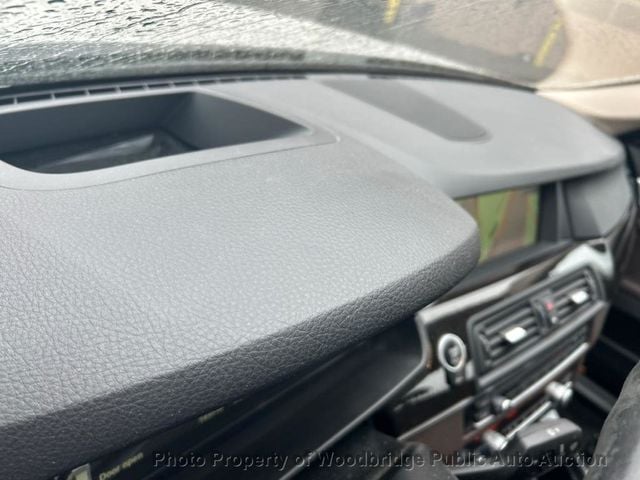2015 BMW 5 Series 528i xDrive - 22993995 - 8