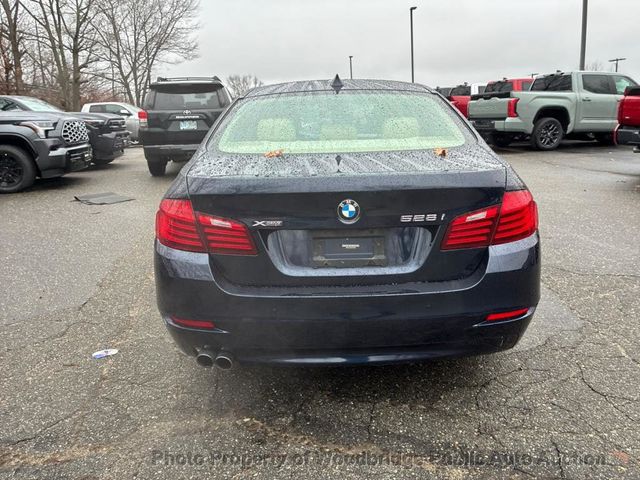 2015 BMW 5 Series 528i xDrive - 23009818 - 3